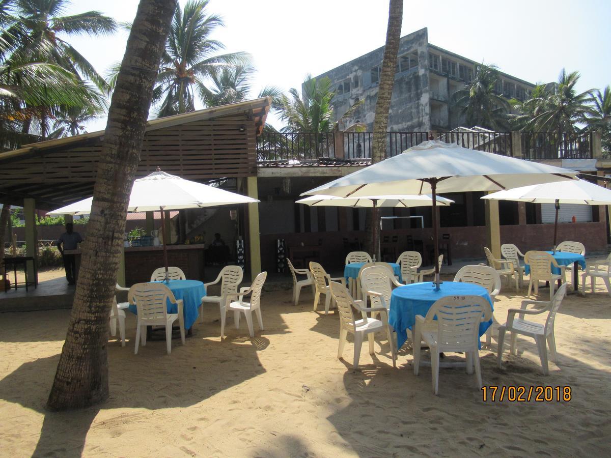 Ranveli Beach Resort Dehiwala-Mount Lavinia Buitenkant foto