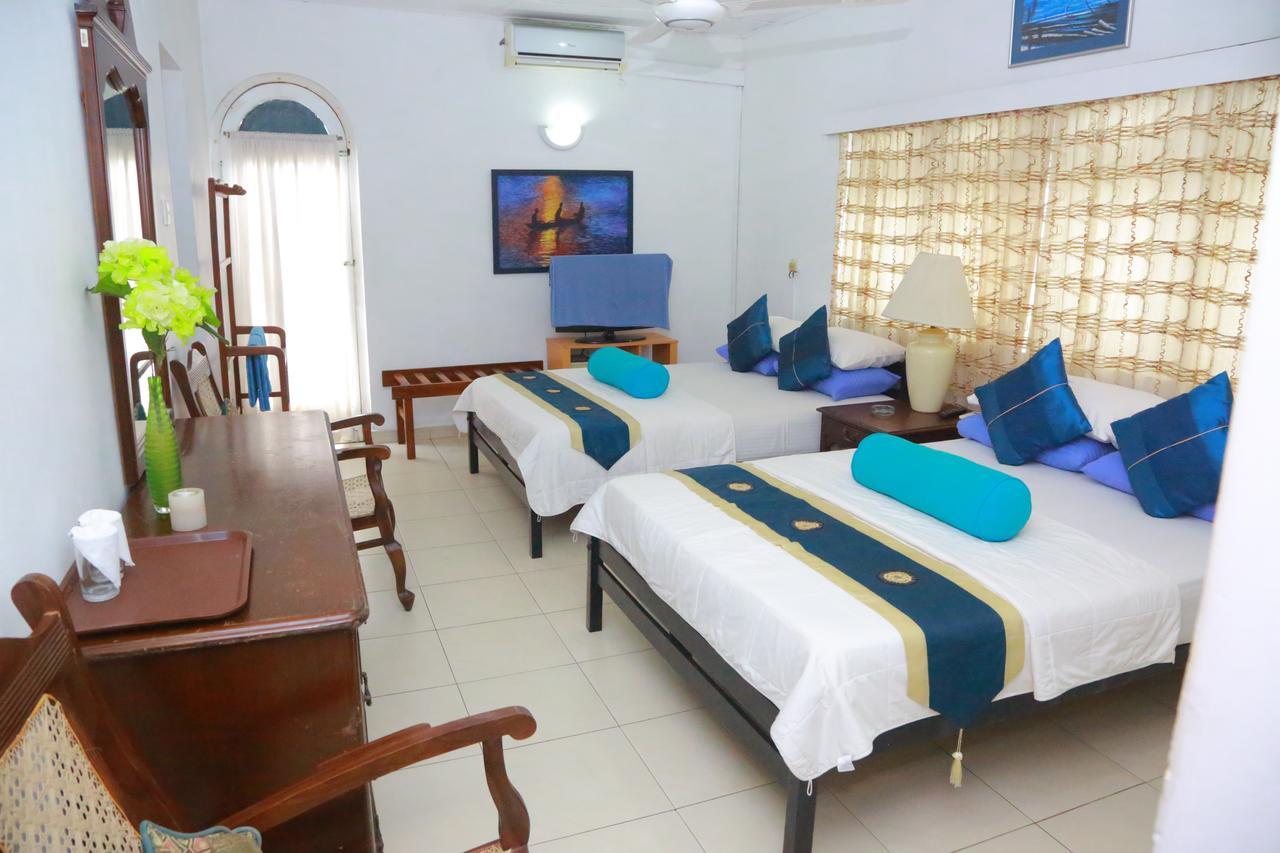 Ranveli Beach Resort Dehiwala-Mount Lavinia Buitenkant foto