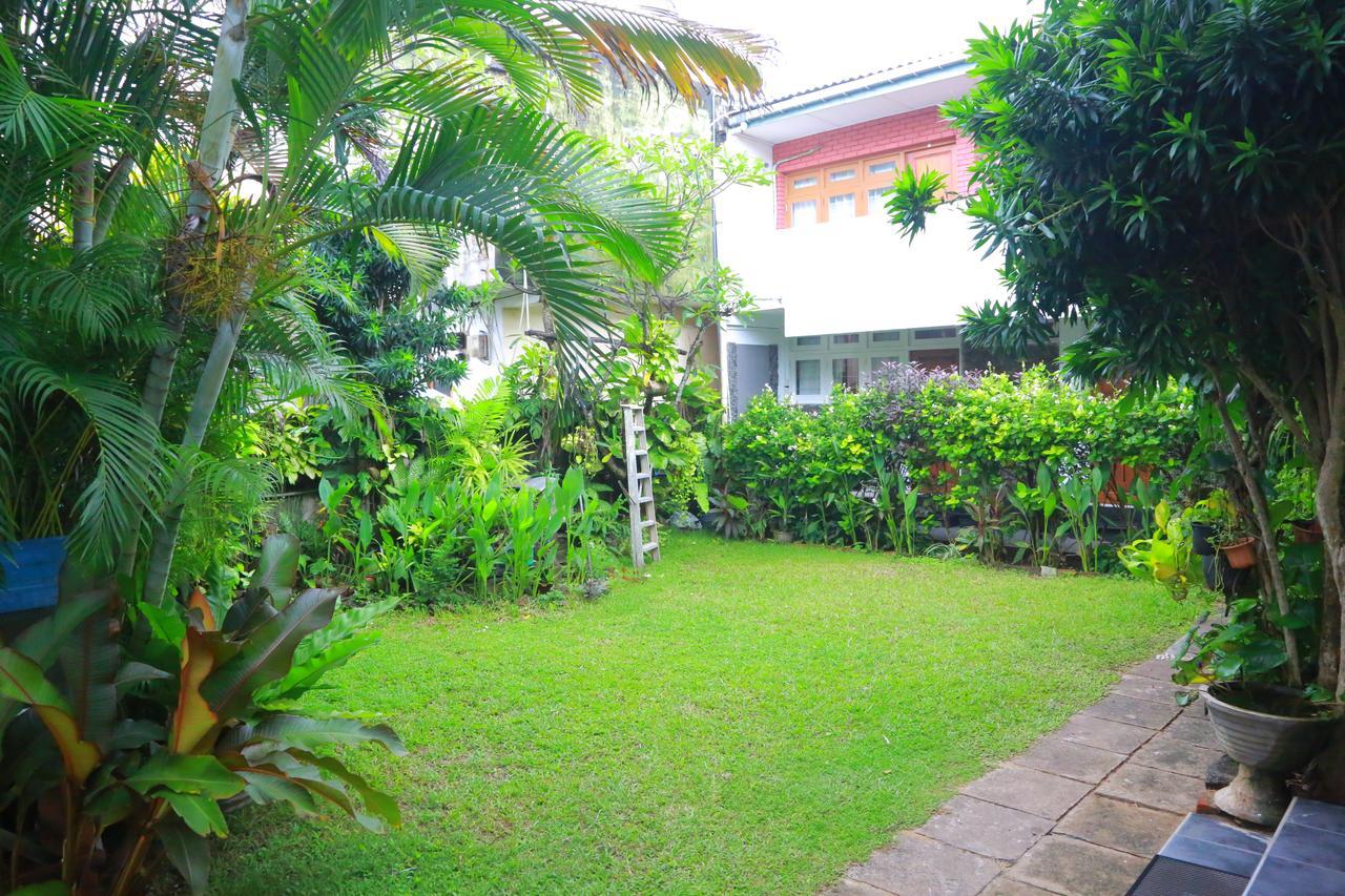Ranveli Beach Resort Dehiwala-Mount Lavinia Buitenkant foto