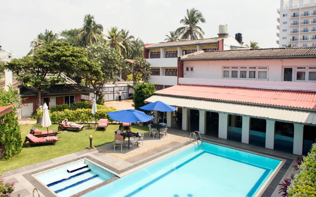 Ranveli Beach Resort Dehiwala-Mount Lavinia Buitenkant foto
