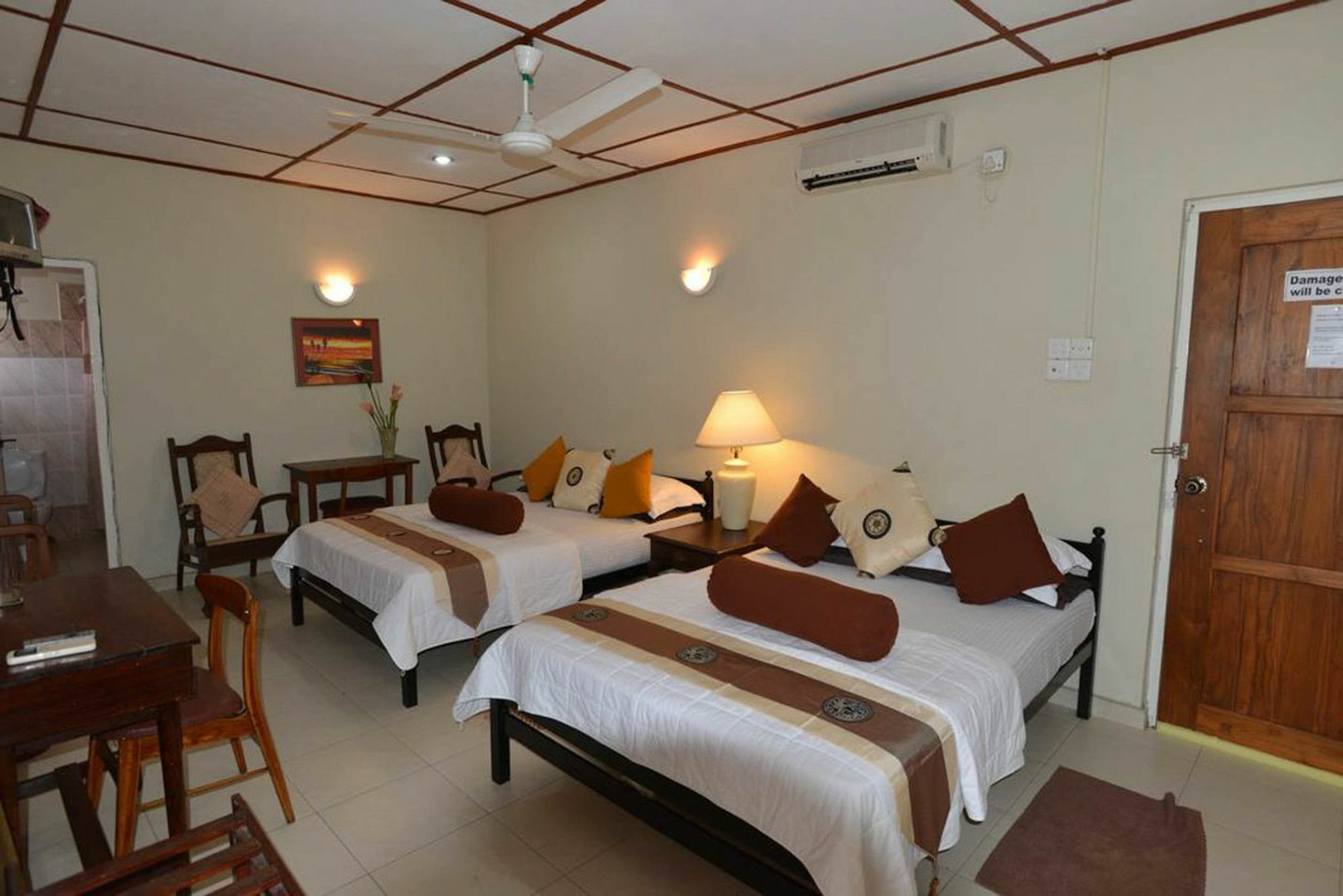 Ranveli Beach Resort Dehiwala-Mount Lavinia Buitenkant foto