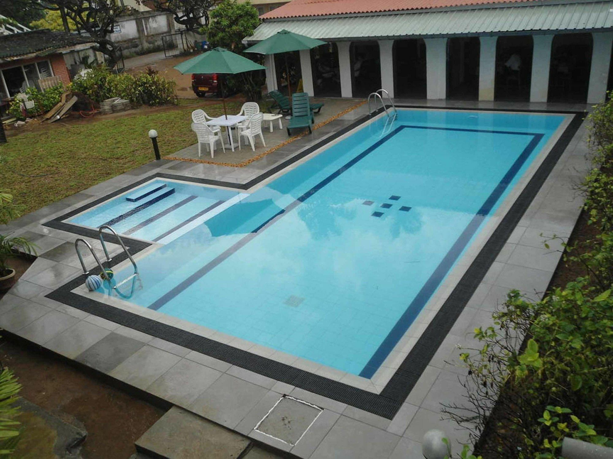 Ranveli Beach Resort Dehiwala-Mount Lavinia Buitenkant foto