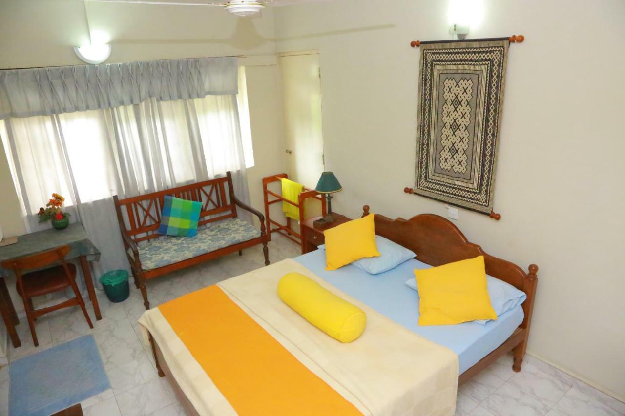 Ranveli Beach Resort Dehiwala-Mount Lavinia Buitenkant foto