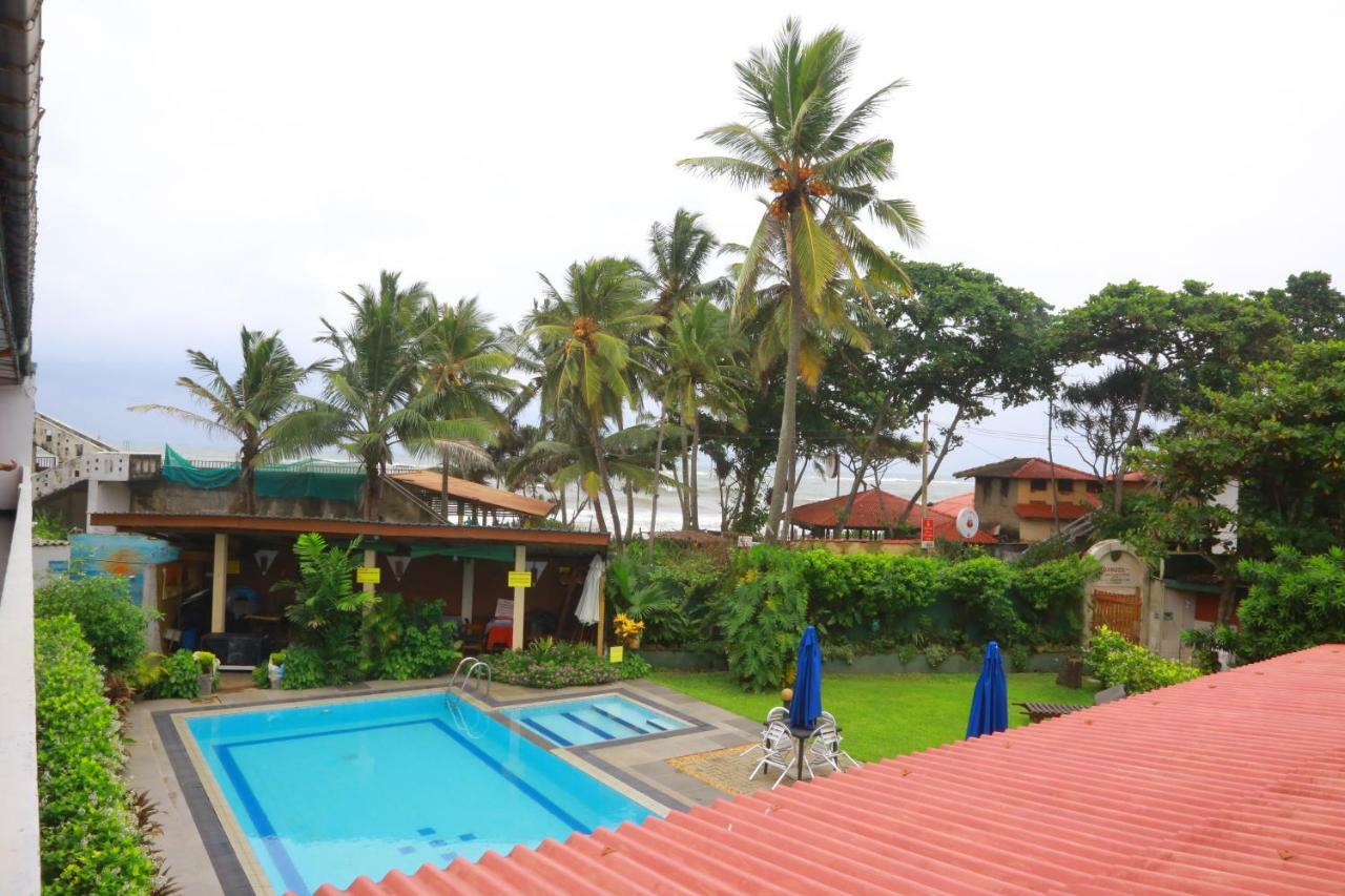 Ranveli Beach Resort Dehiwala-Mount Lavinia Buitenkant foto
