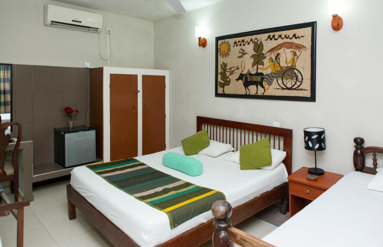 Ranveli Beach Resort Dehiwala-Mount Lavinia Buitenkant foto