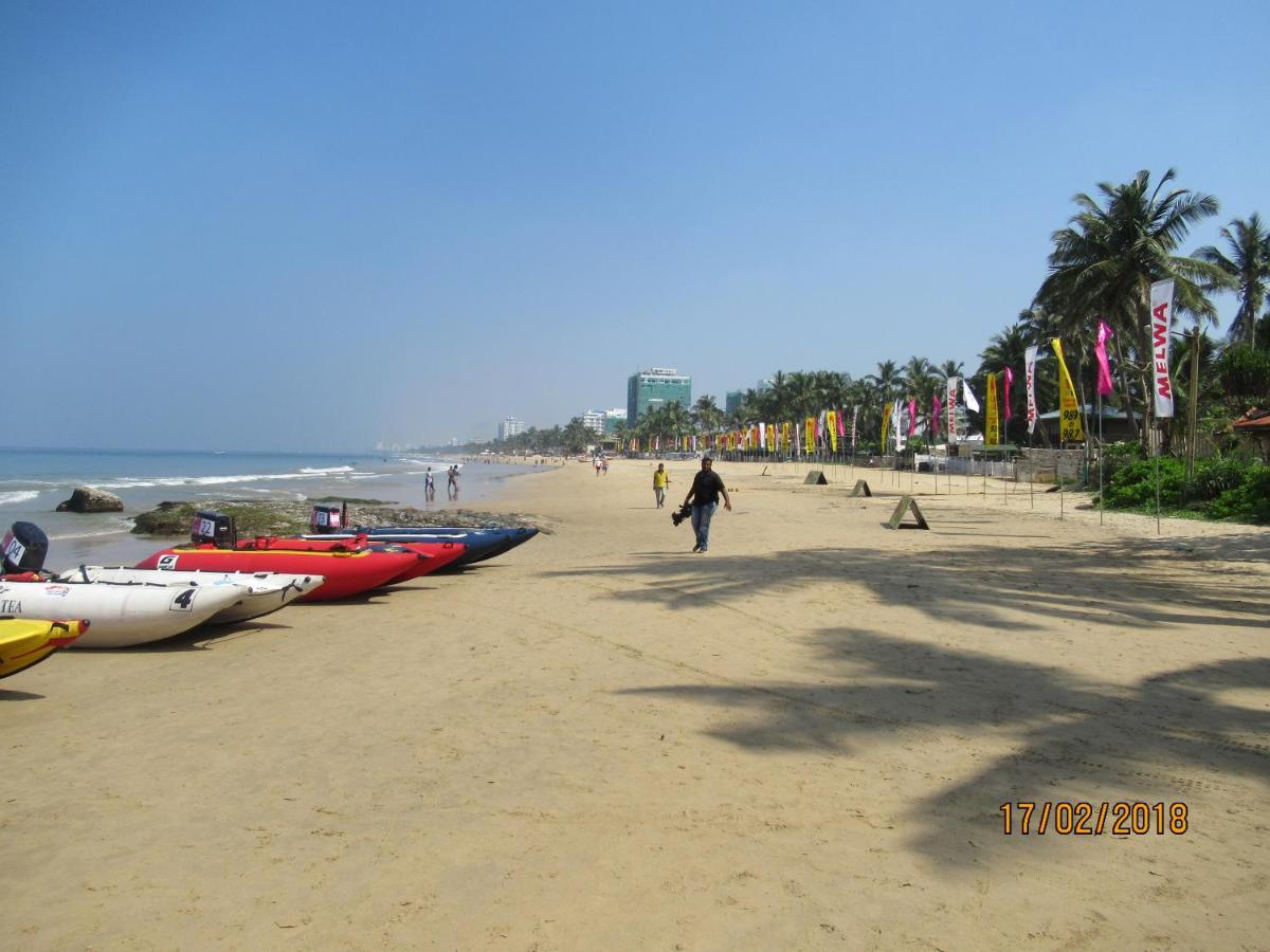 Ranveli Beach Resort Dehiwala-Mount Lavinia Buitenkant foto