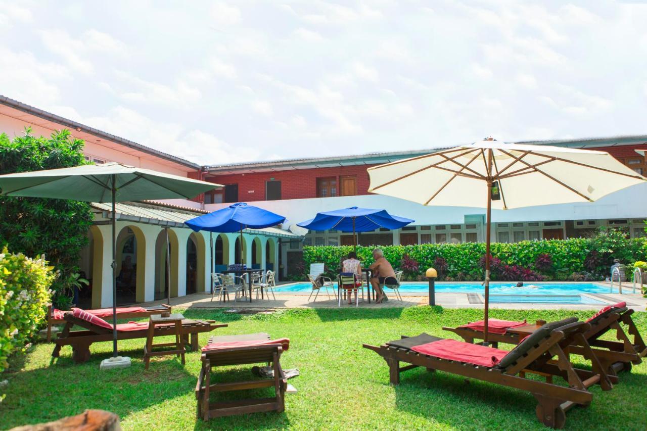 Ranveli Beach Resort Dehiwala-Mount Lavinia Buitenkant foto