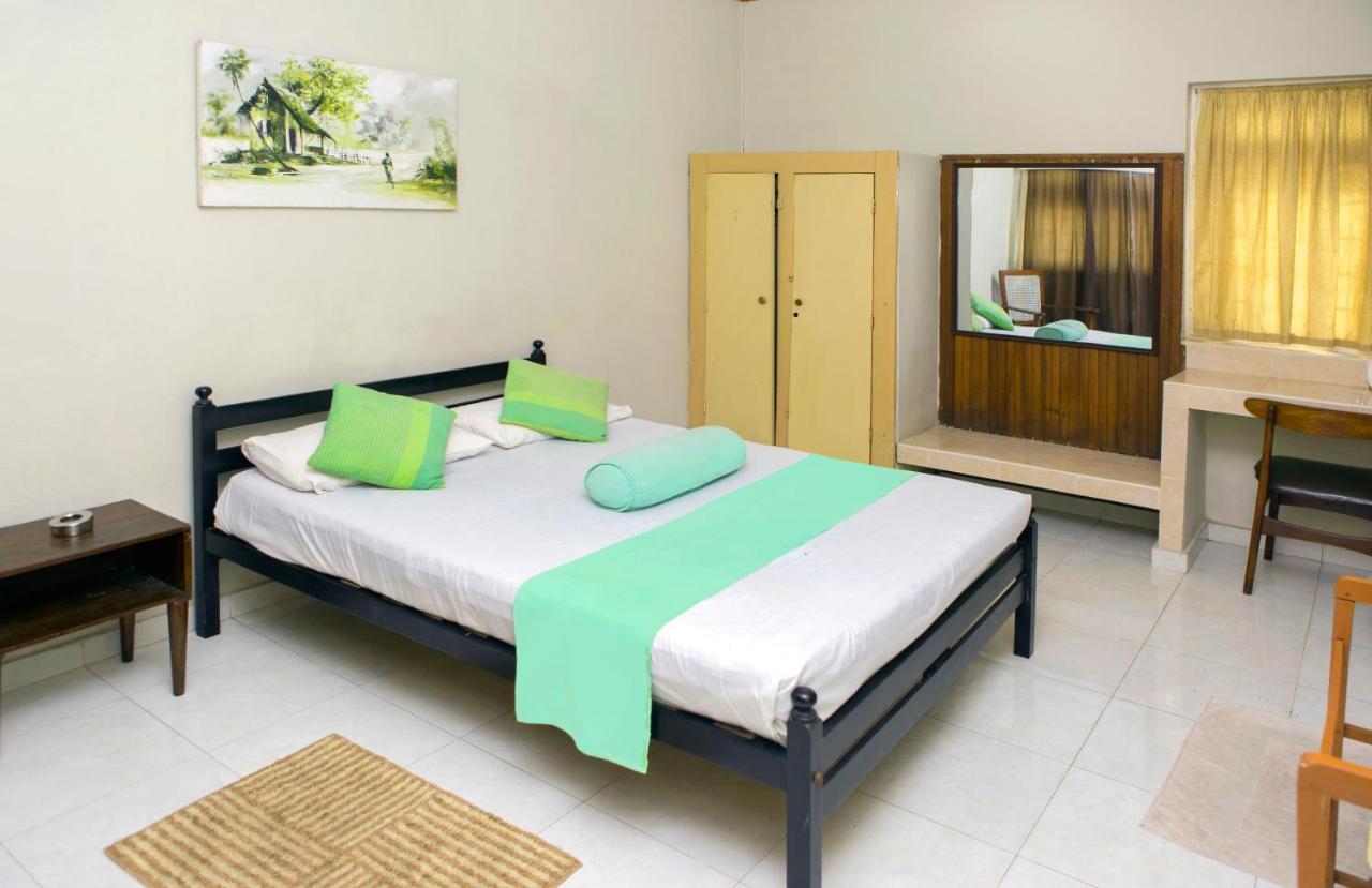 Ranveli Beach Resort Dehiwala-Mount Lavinia Buitenkant foto